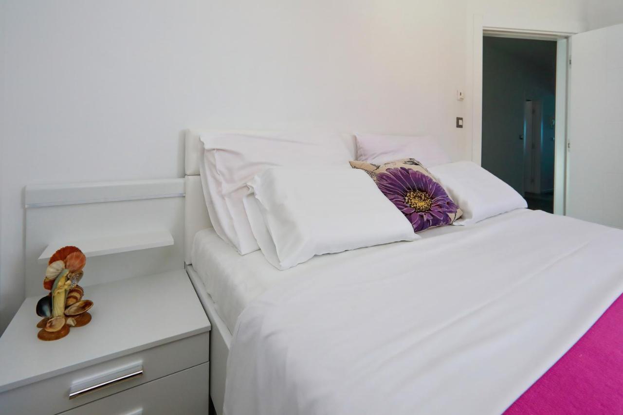 Apartmani Marina S Pogledom, Sukošan Eksteriør bilde