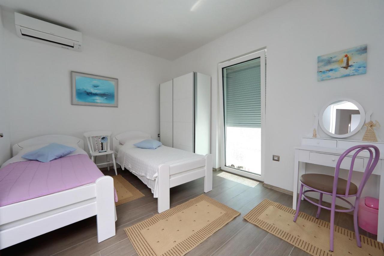 Apartmani Marina S Pogledom, Sukošan Eksteriør bilde