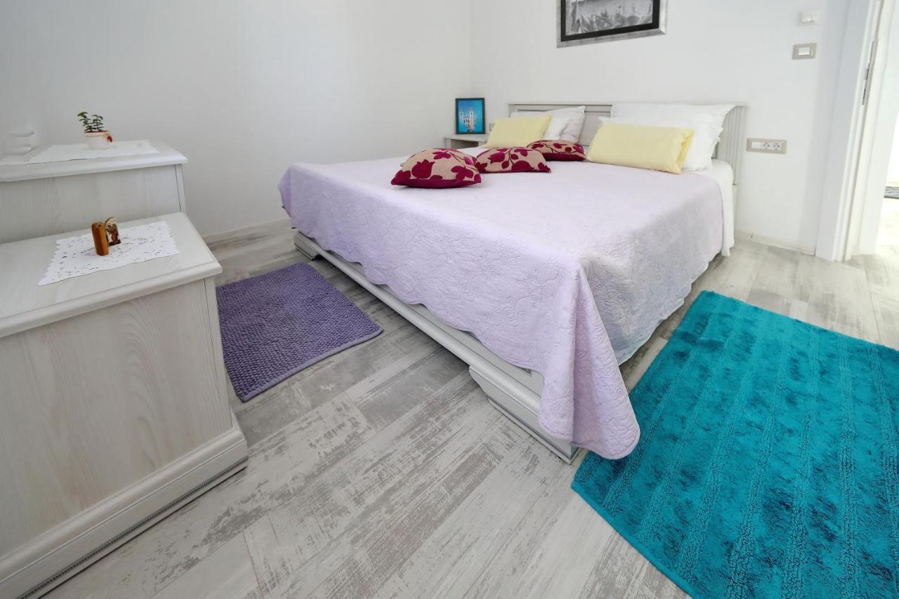 Apartmani Marina S Pogledom, Sukošan Eksteriør bilde