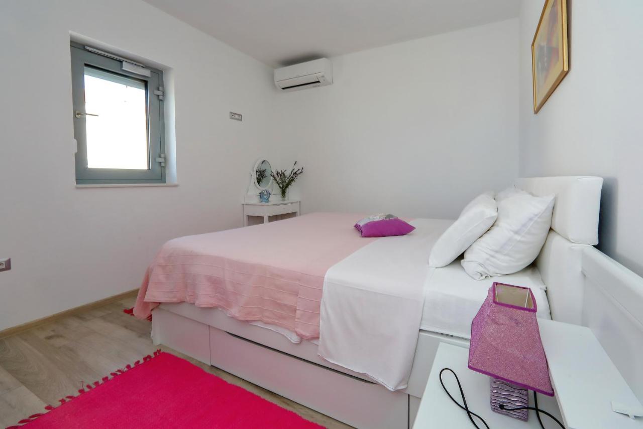Apartmani Marina S Pogledom, Sukošan Eksteriør bilde