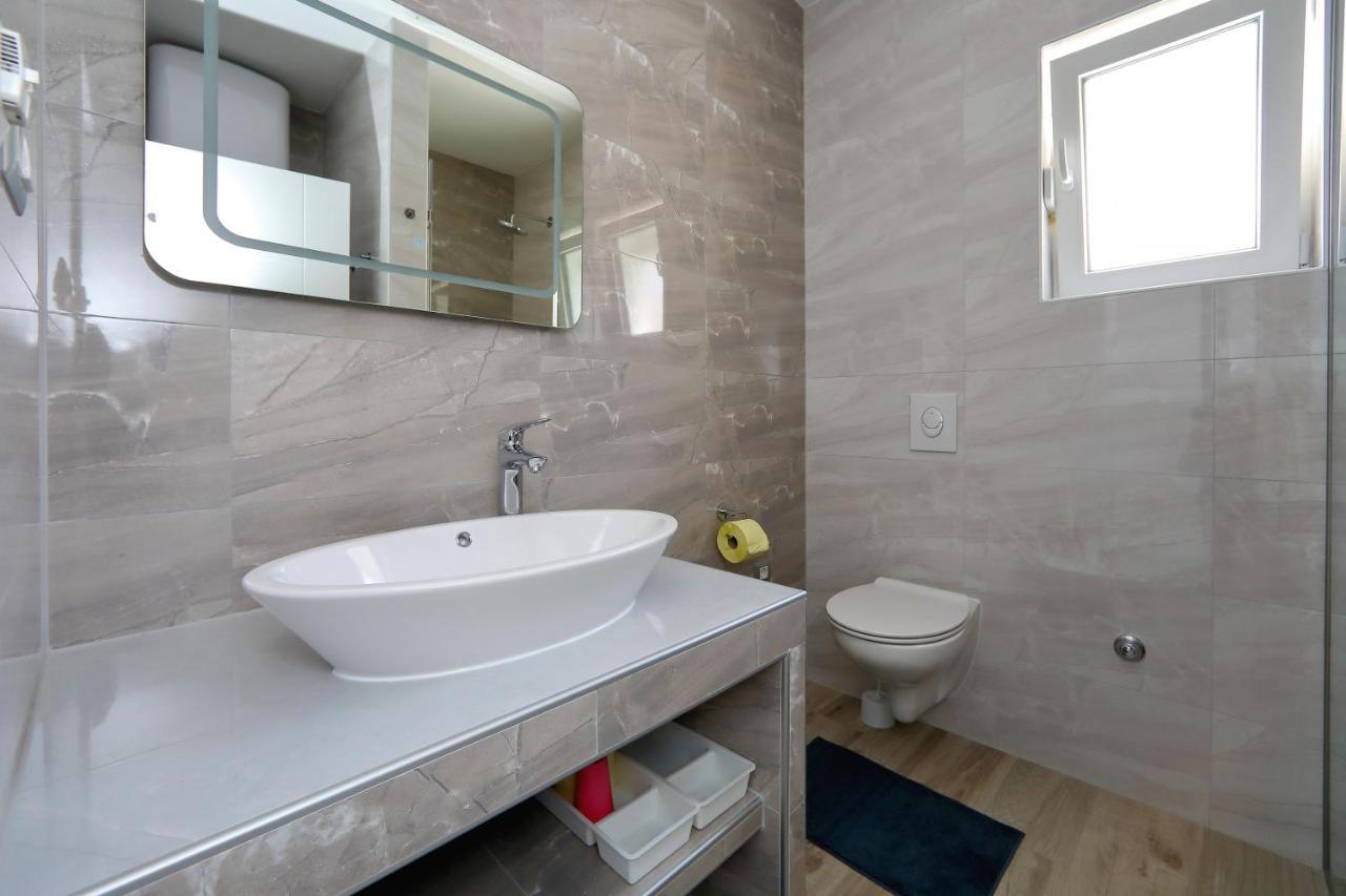 Apartmani Marina S Pogledom, Sukošan Eksteriør bilde