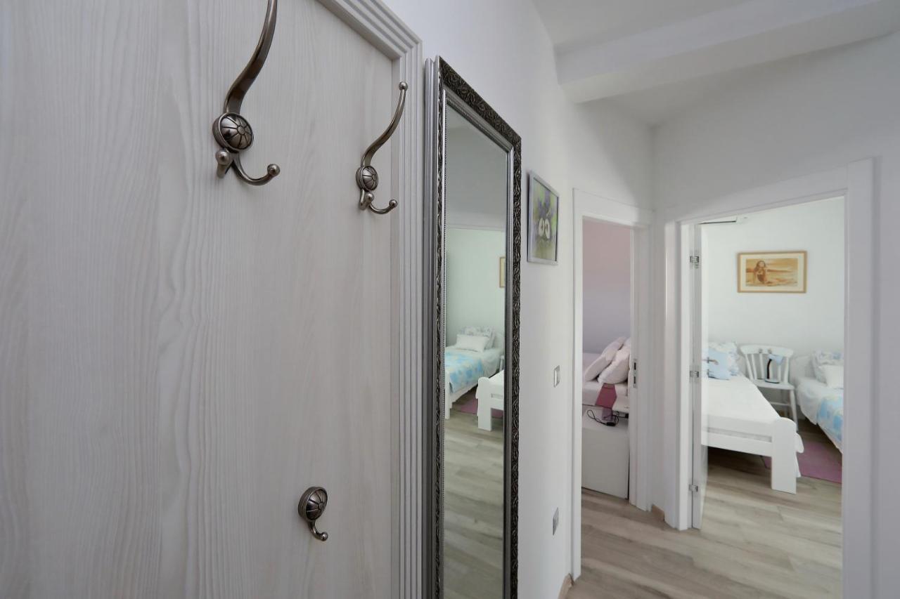 Apartmani Marina S Pogledom, Sukošan Eksteriør bilde