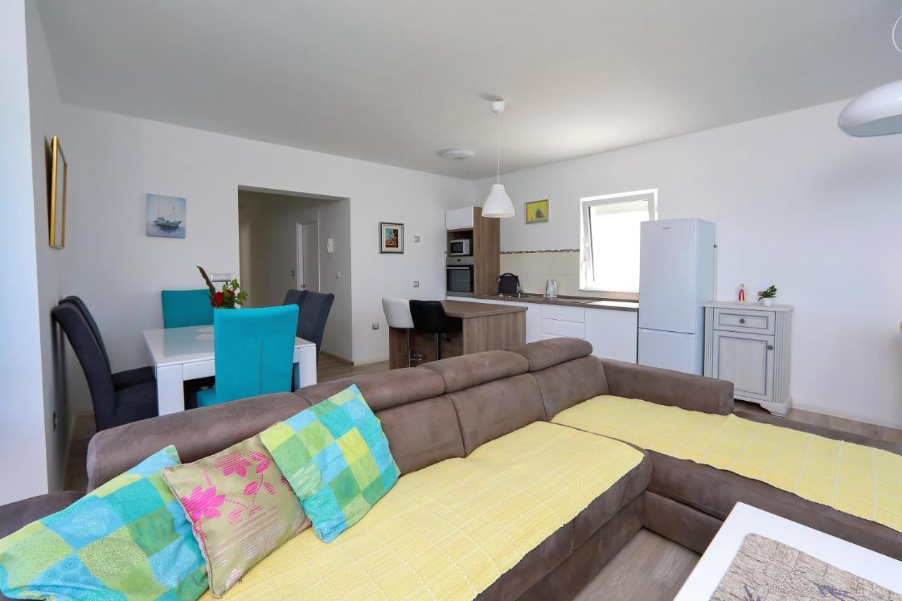 Apartmani Marina S Pogledom, Sukošan Eksteriør bilde